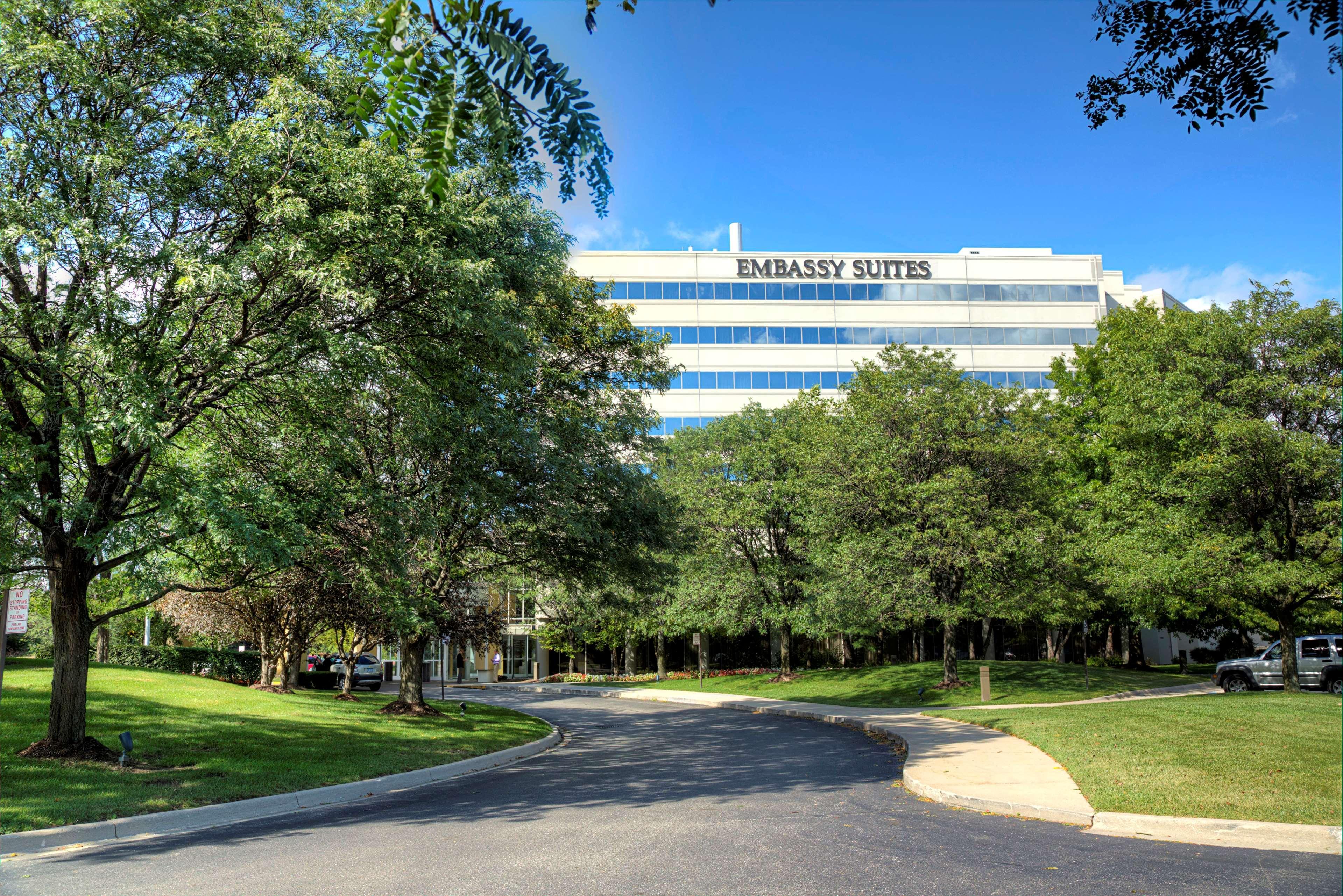 Embassy Suites By Hilton Detroit Troy Auburn Hills Екстериор снимка