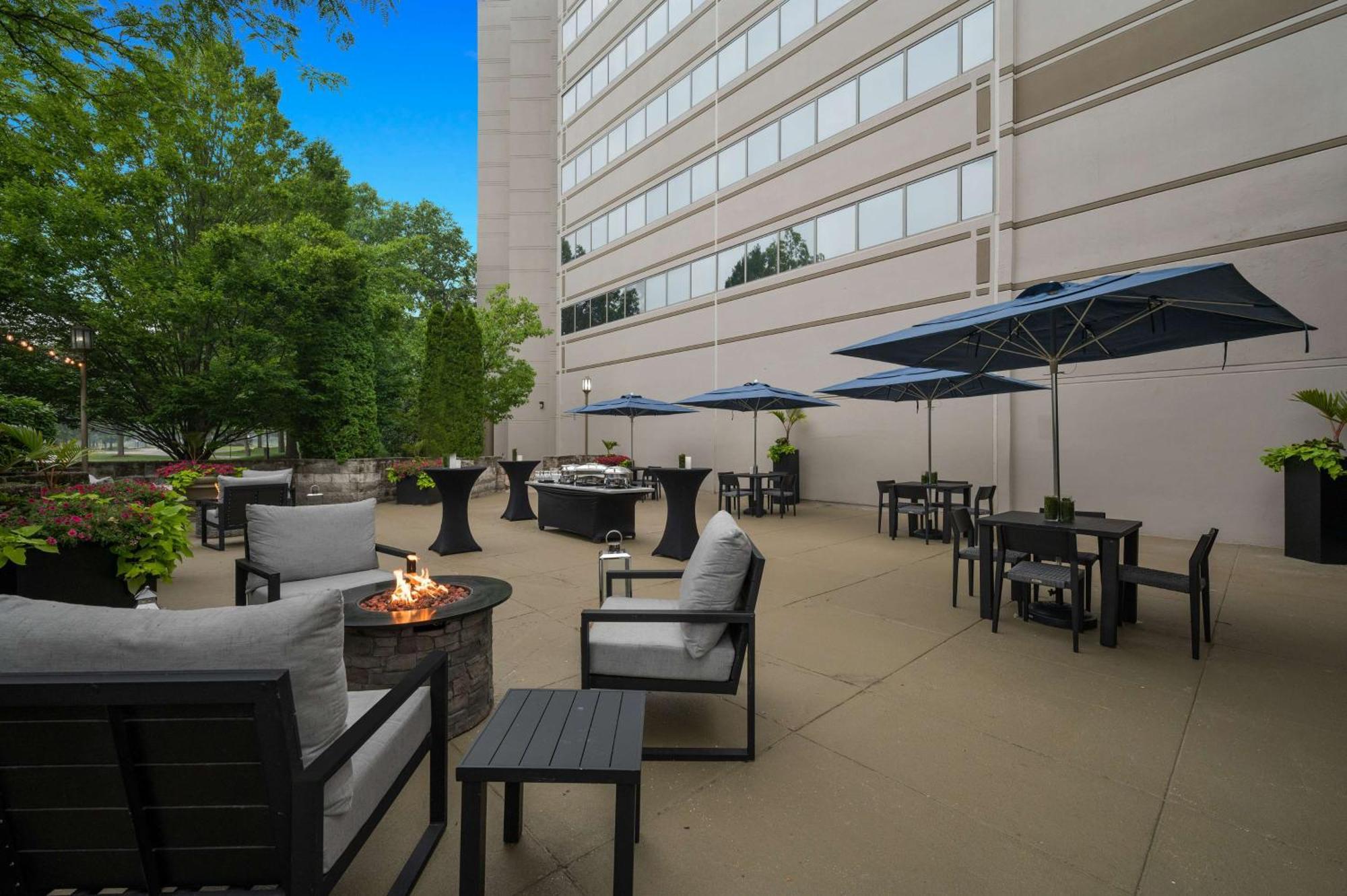Embassy Suites By Hilton Detroit Troy Auburn Hills Екстериор снимка