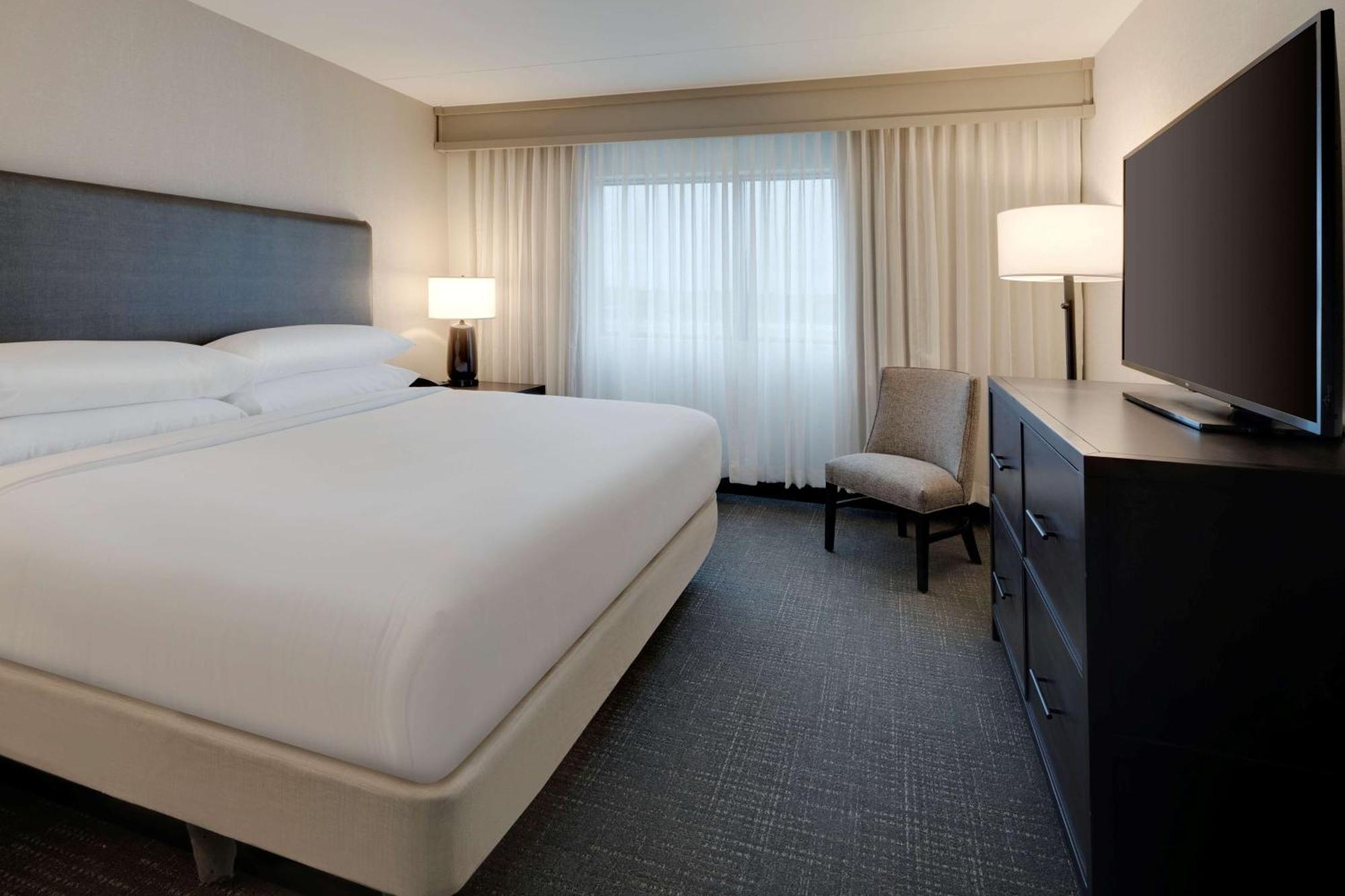 Embassy Suites By Hilton Detroit Troy Auburn Hills Екстериор снимка