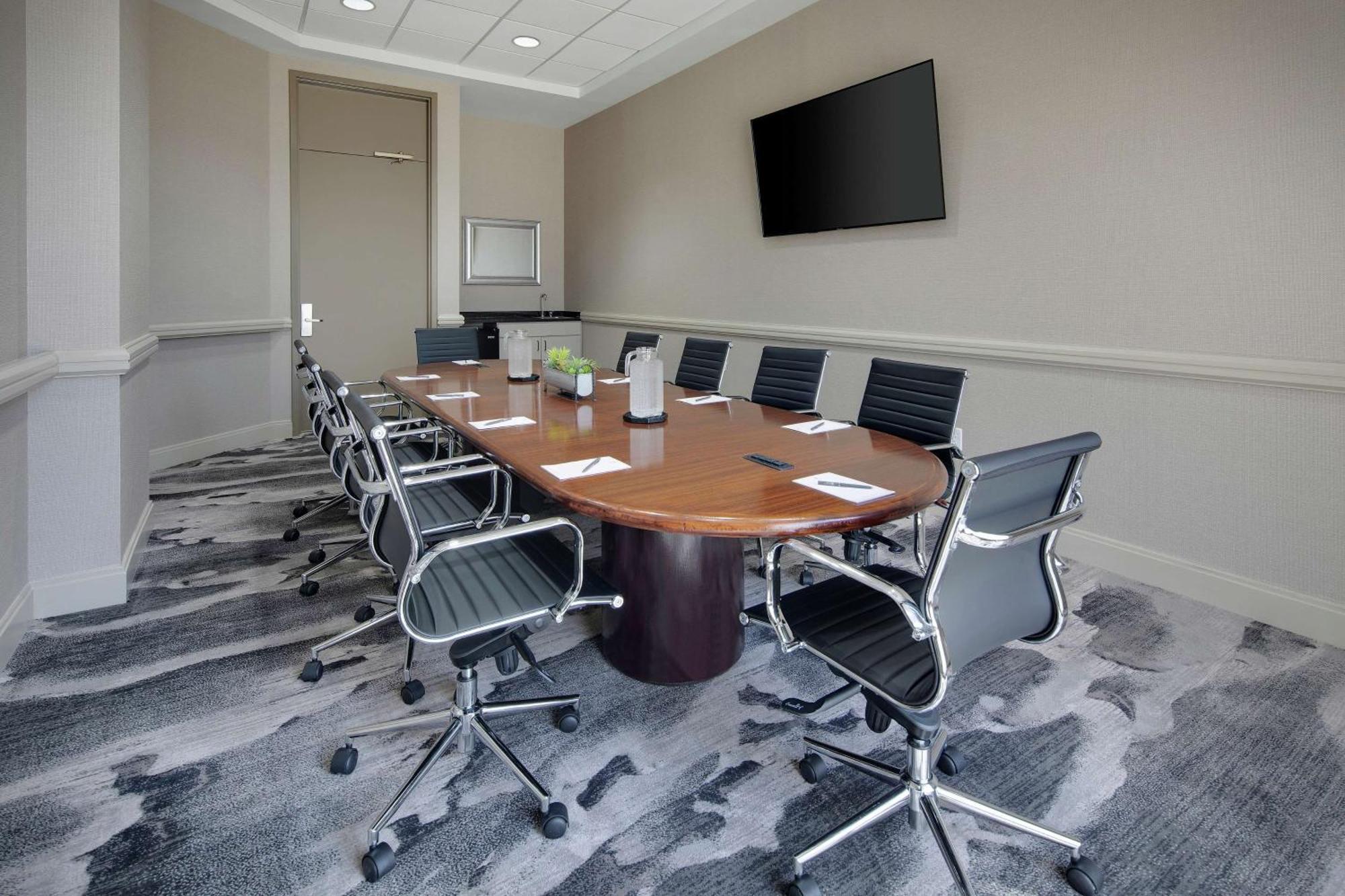 Embassy Suites By Hilton Detroit Troy Auburn Hills Екстериор снимка