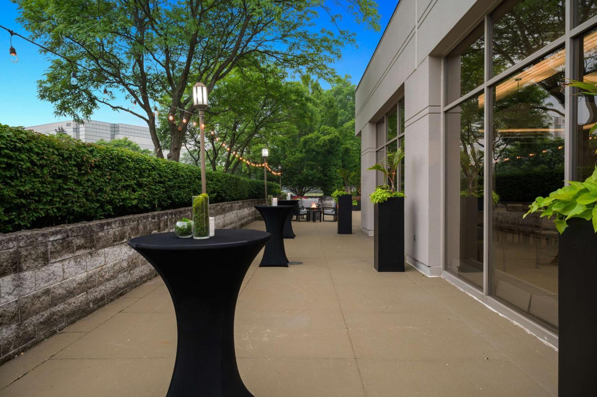 Embassy Suites By Hilton Detroit Troy Auburn Hills Екстериор снимка