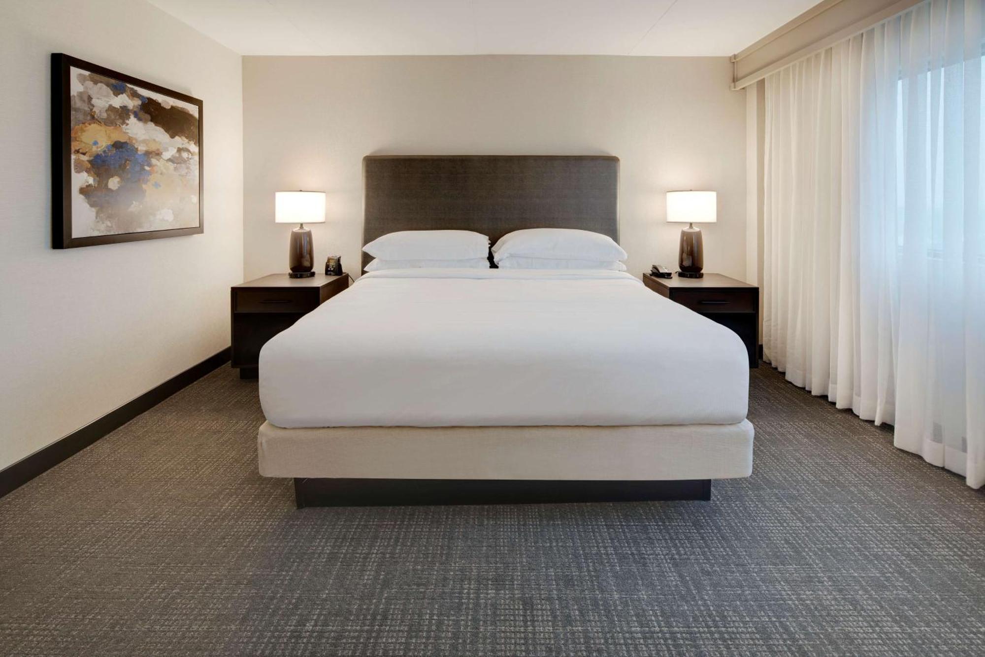 Embassy Suites By Hilton Detroit Troy Auburn Hills Екстериор снимка