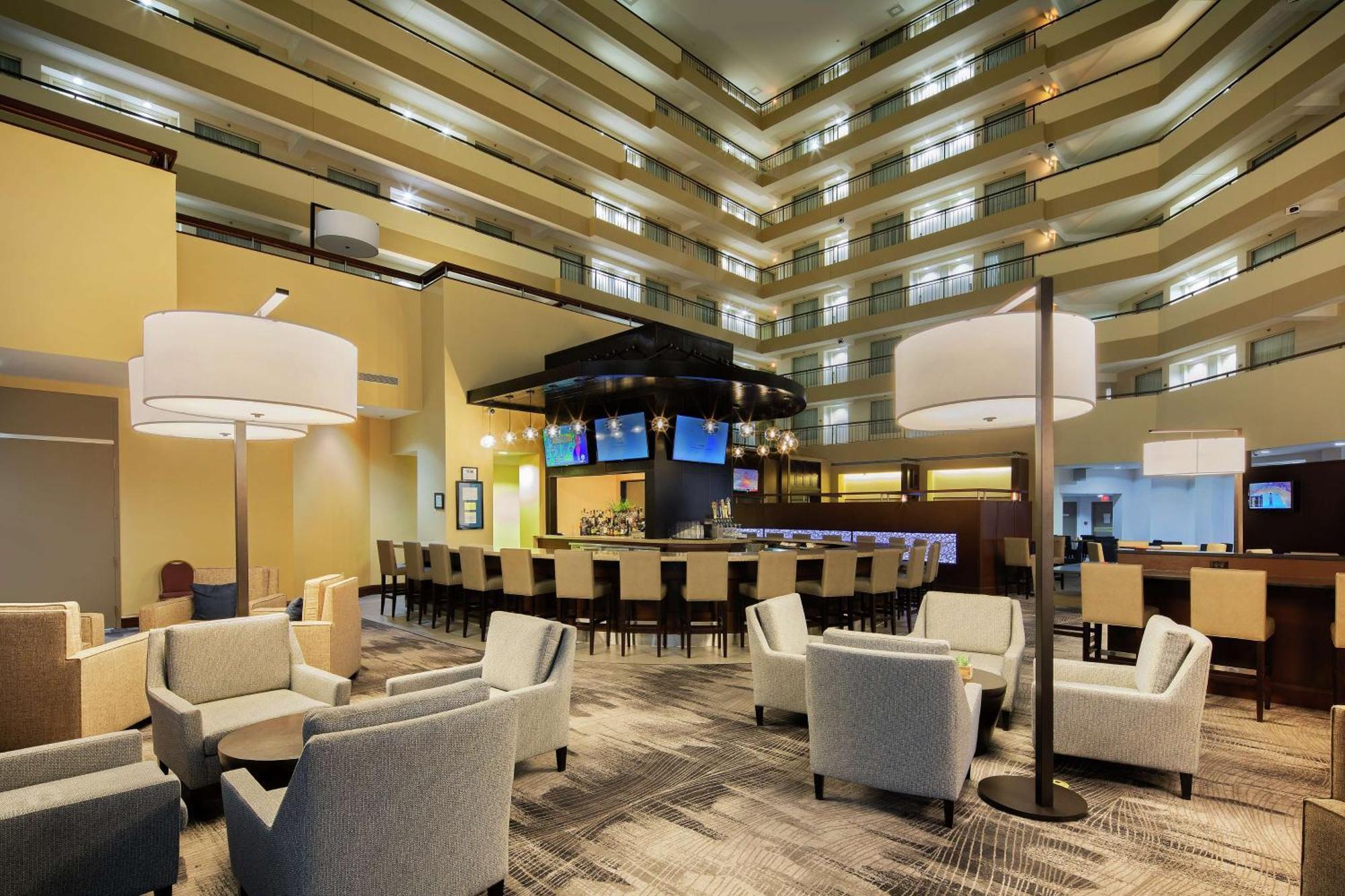Embassy Suites By Hilton Detroit Troy Auburn Hills Екстериор снимка