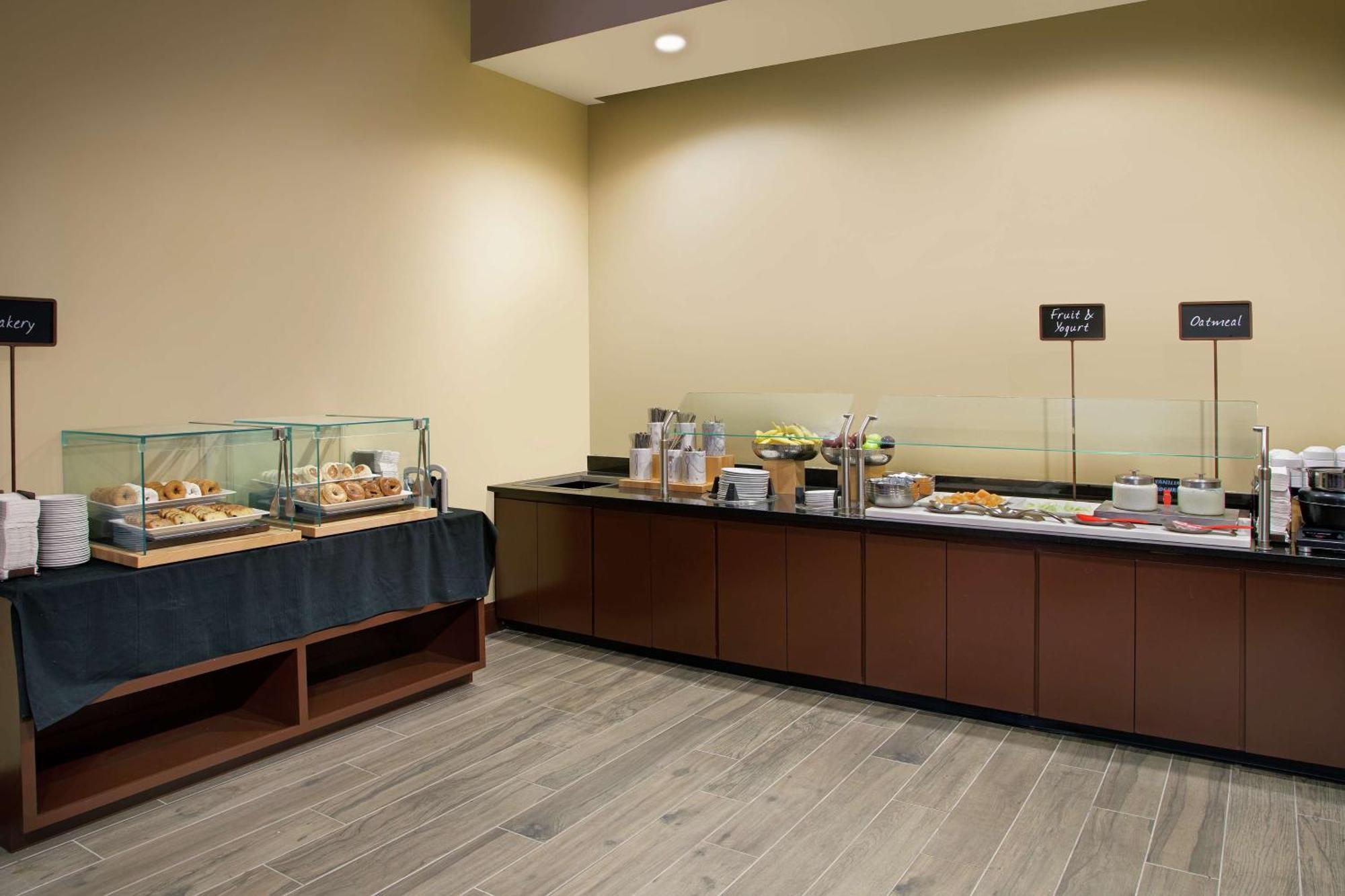 Embassy Suites By Hilton Detroit Troy Auburn Hills Екстериор снимка