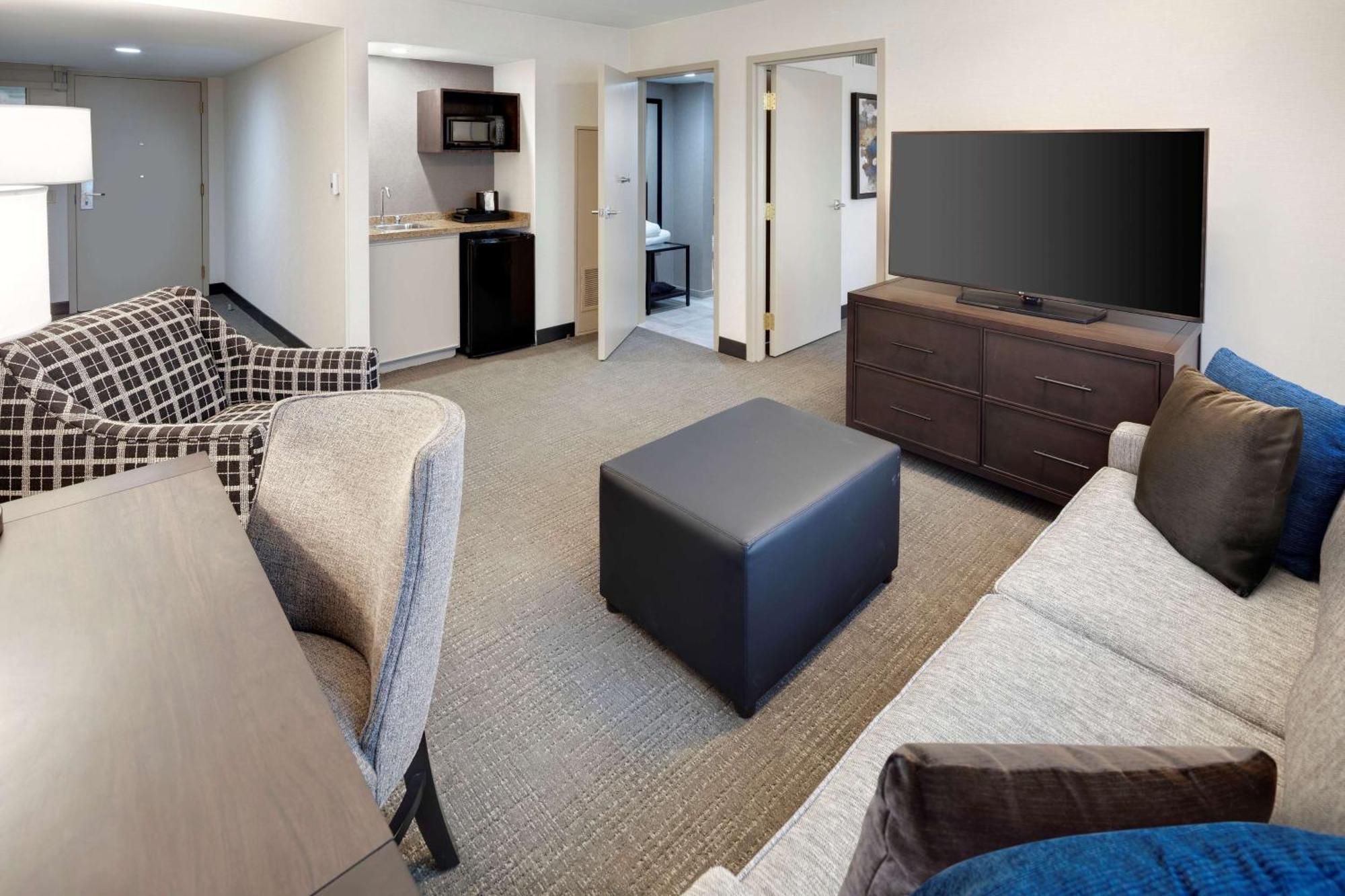 Embassy Suites By Hilton Detroit Troy Auburn Hills Екстериор снимка
