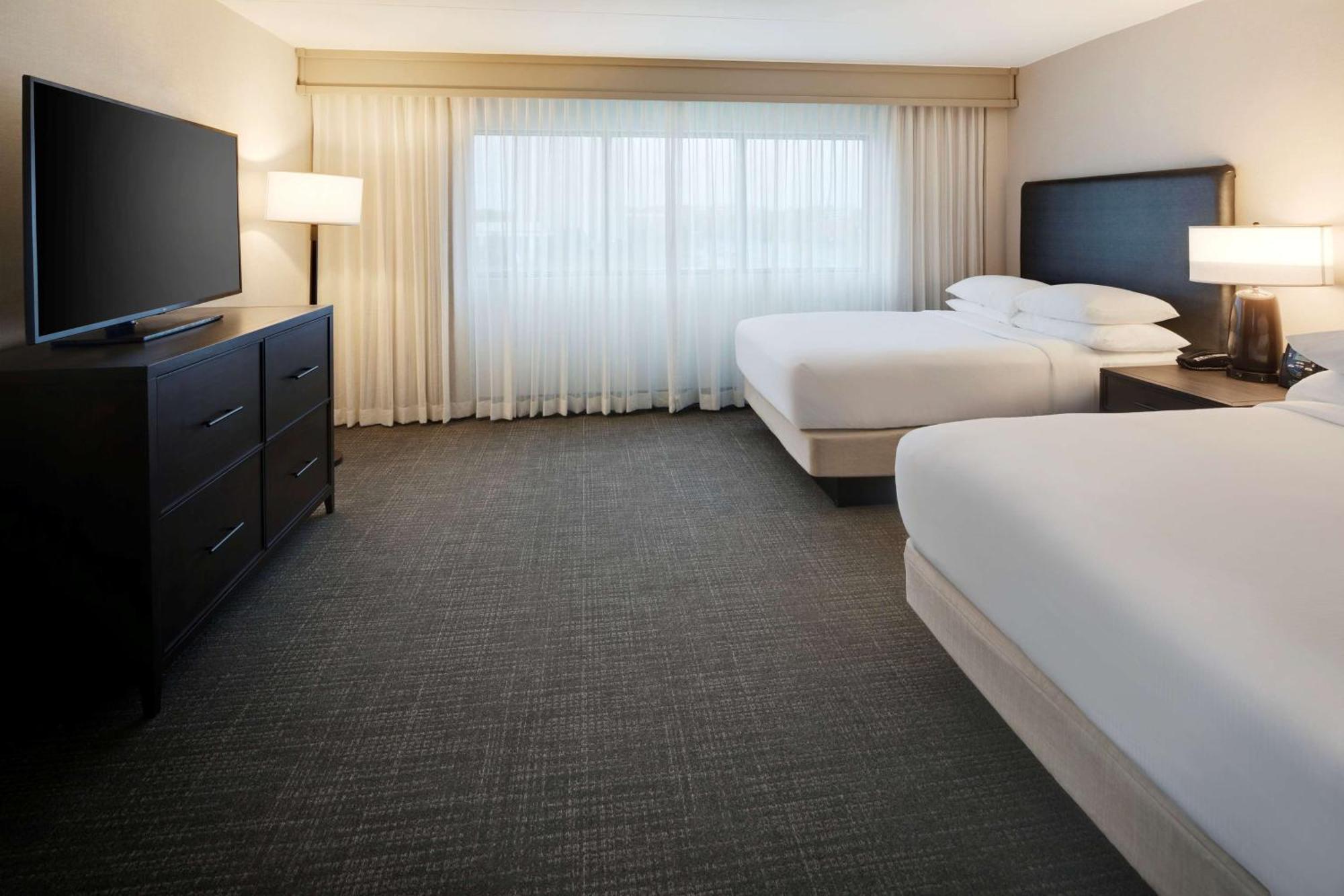 Embassy Suites By Hilton Detroit Troy Auburn Hills Екстериор снимка