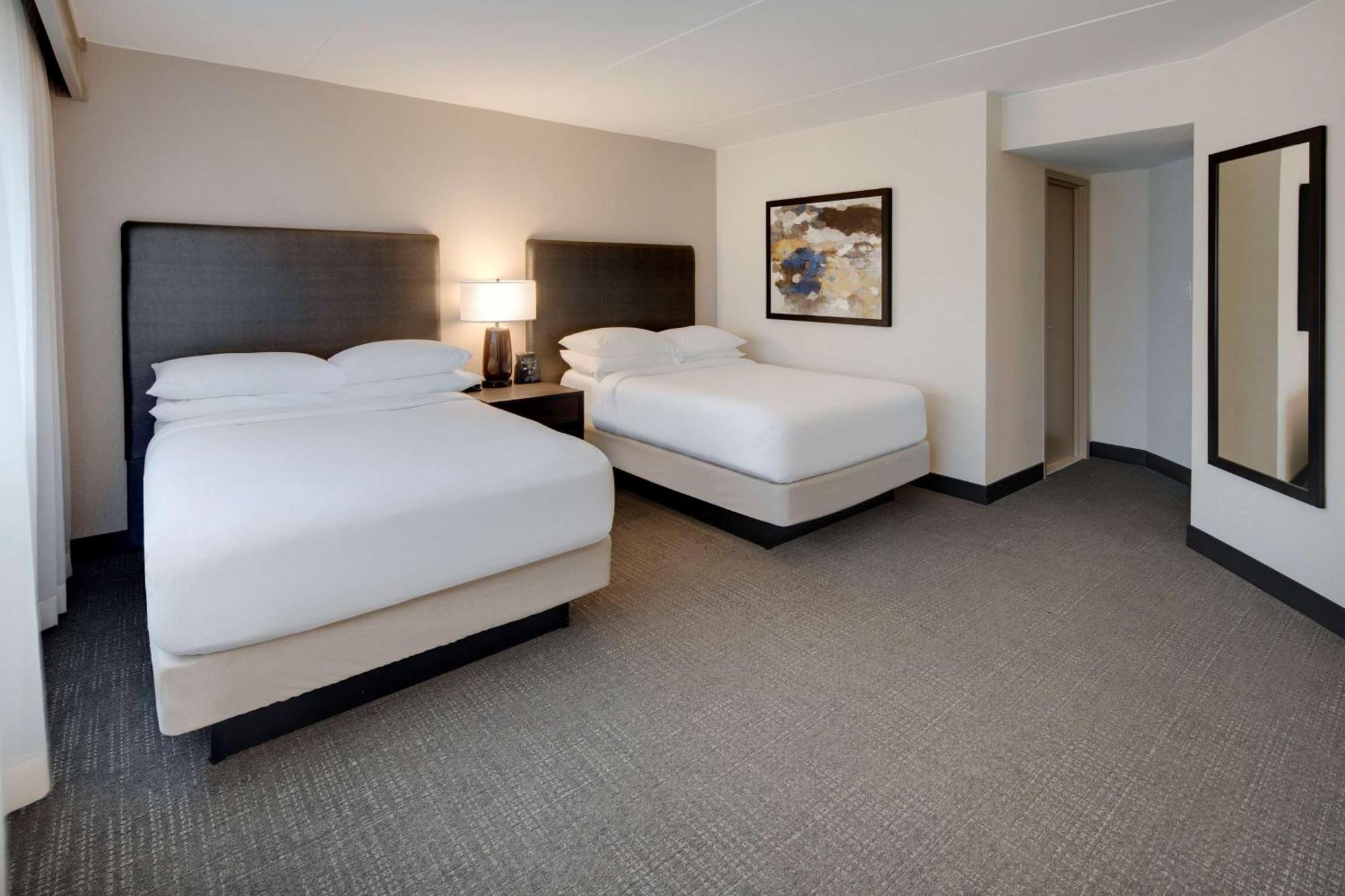 Embassy Suites By Hilton Detroit Troy Auburn Hills Екстериор снимка